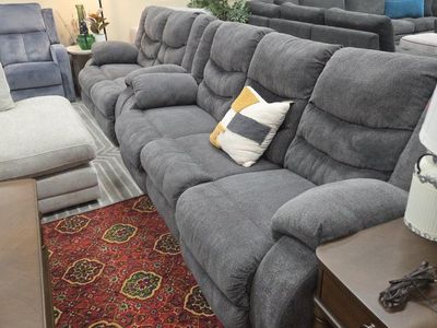🩵 2-Piece Reclining Set. Sofa and Loveseat