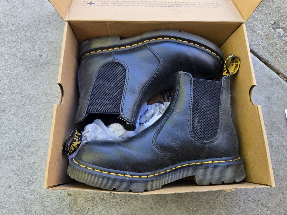 Dr. Martens PO432 SR Black Boots size 10