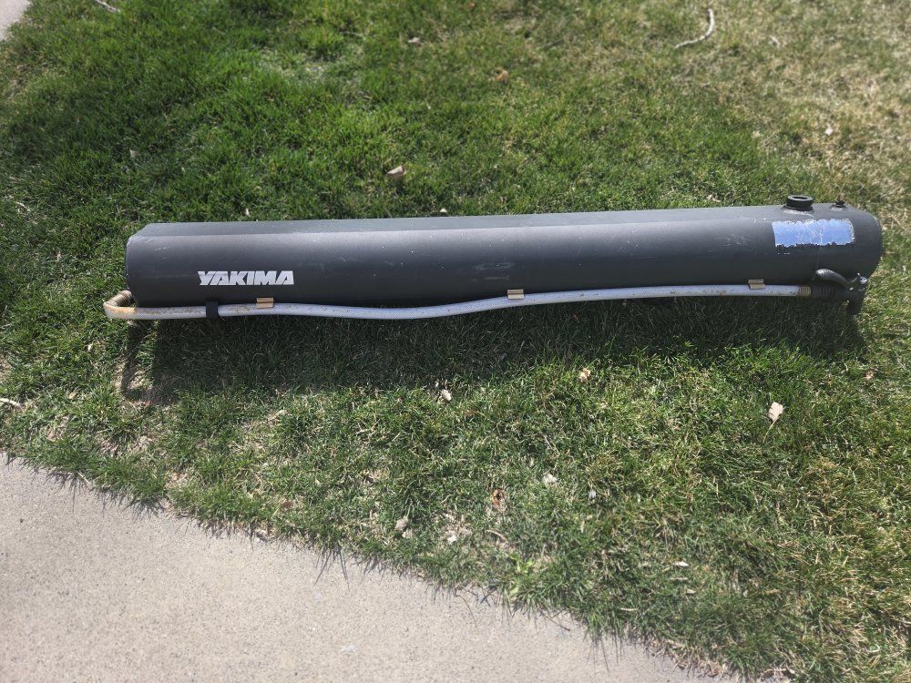 Yakima RoadShower 7-Gallon Pressurized Water Tank
