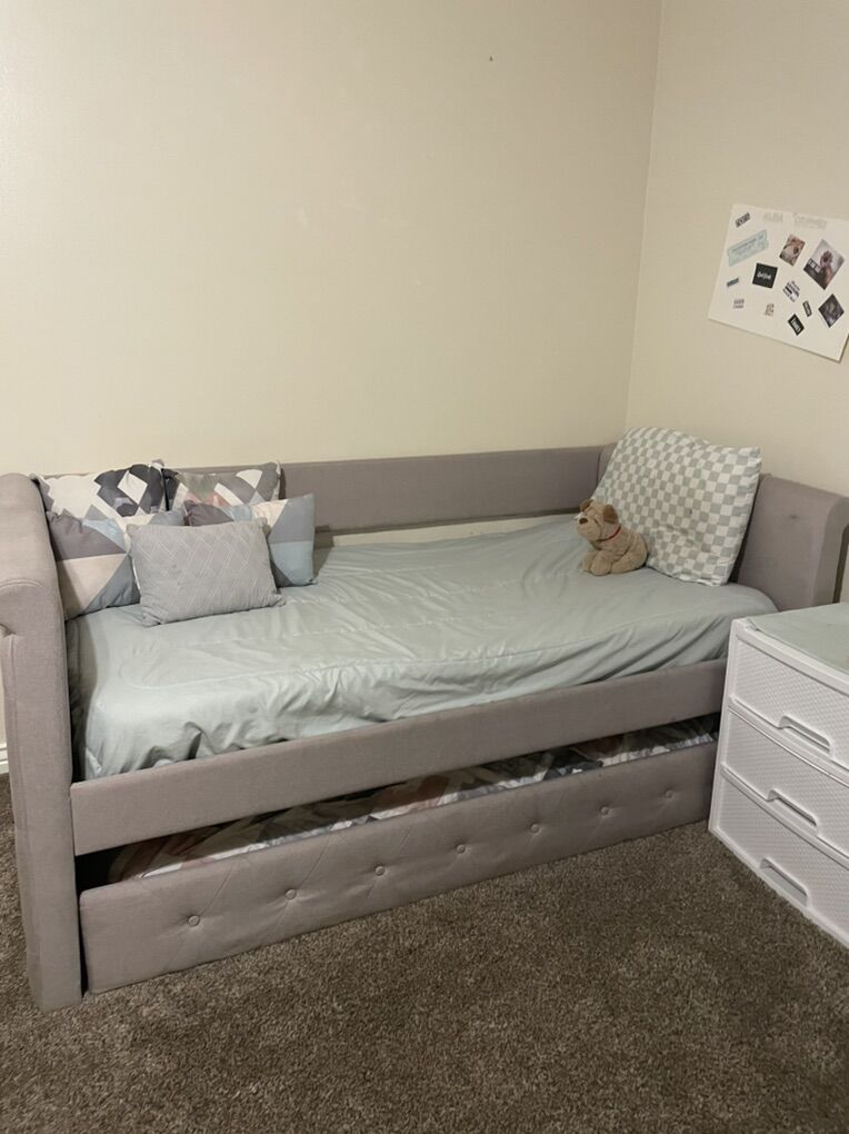 Trundle Bed