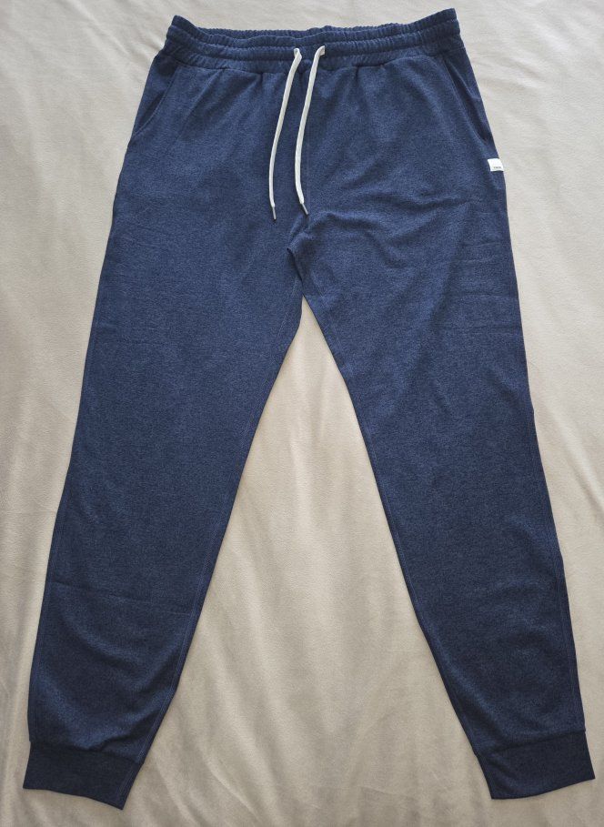 NWOT Vuori Performance Joggers 27.5" sz Med