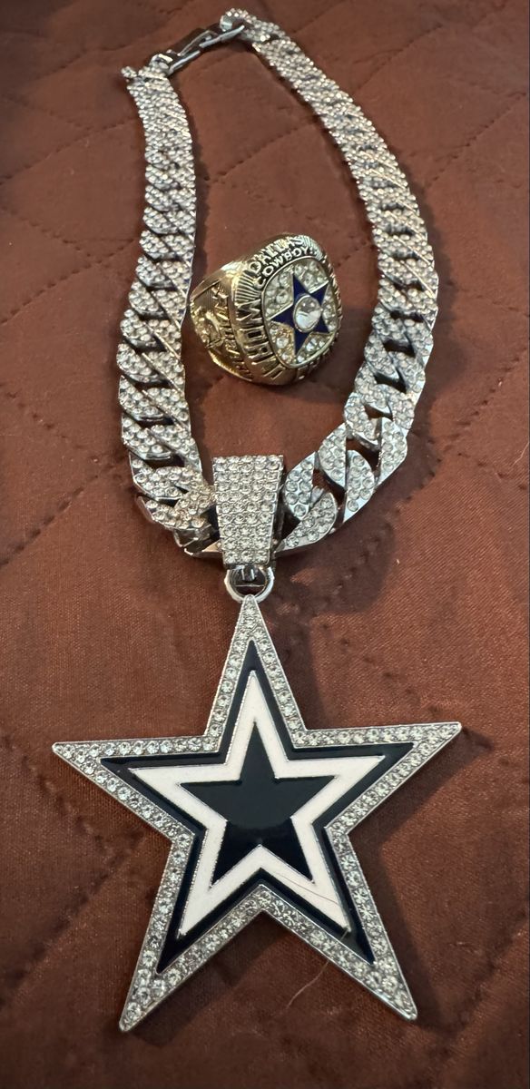 Dallas Cowboys Fan Bundle - Iced Out Star Pendant Cuban Chain & Championship Style Ring