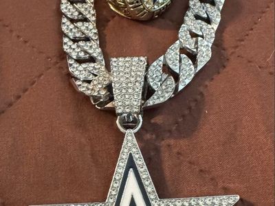 Dallas Cowboys Fan Bundle - Iced Out Star Pendant Cuban Chain & Championship Style Ring