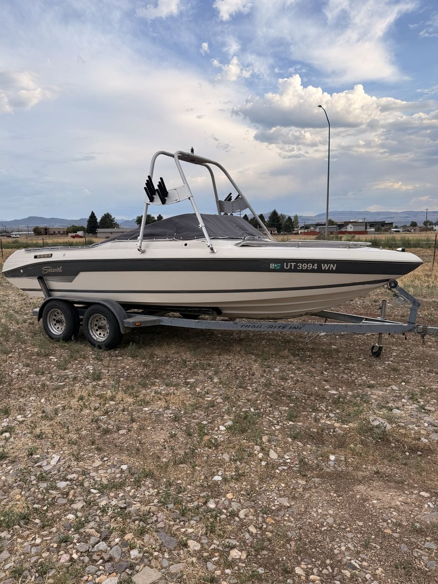 1994 seaswirl lake ready boat 