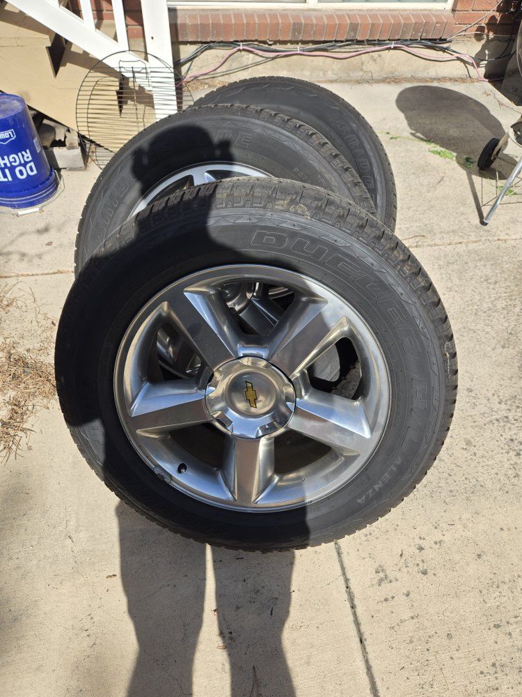 Chevrolet rims with tires