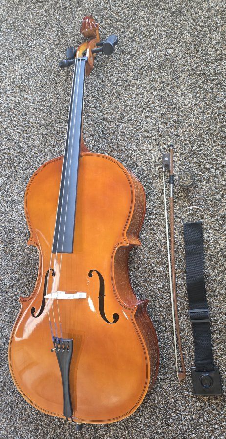 Full 4/4 Size Cello