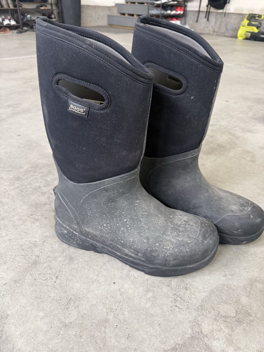 Men’s Bogs mud boots