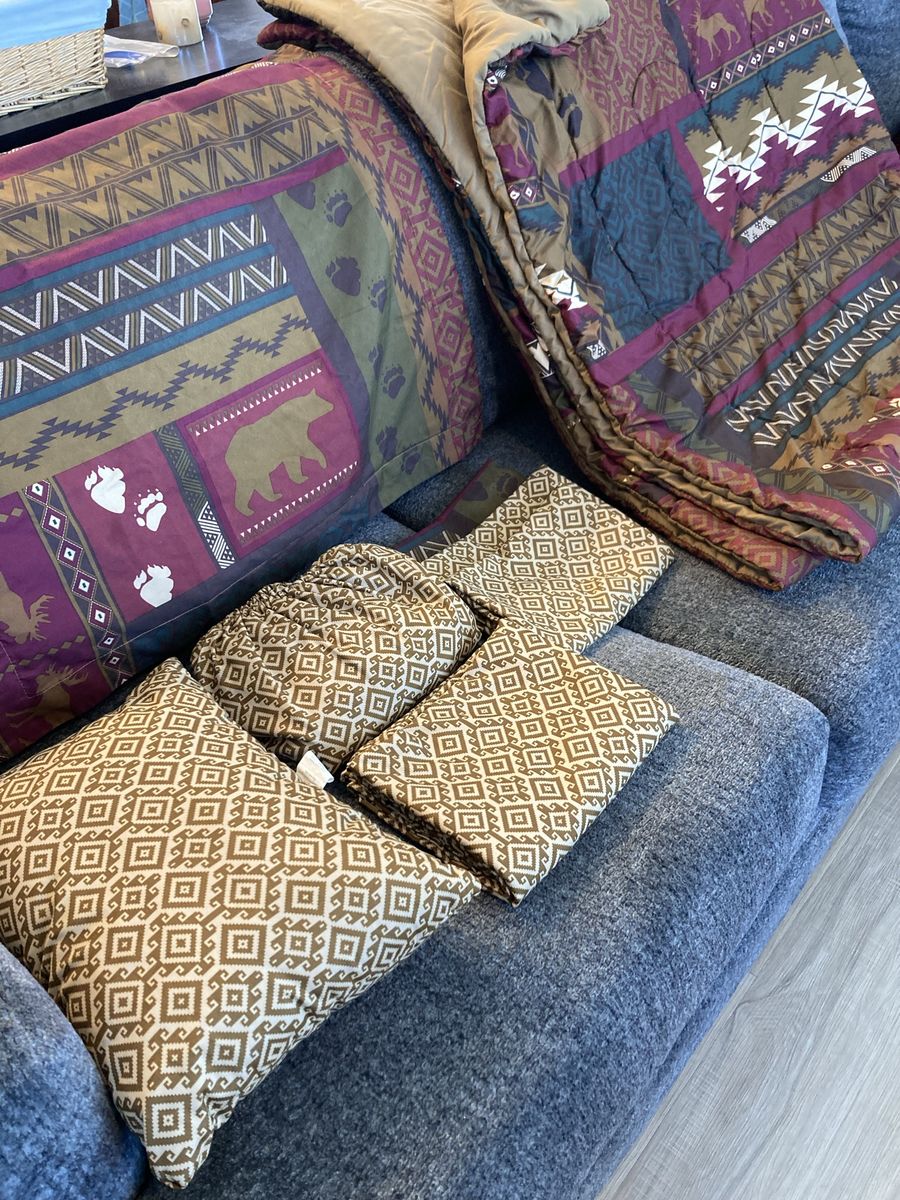 8 Piece Bed Set, Full Size