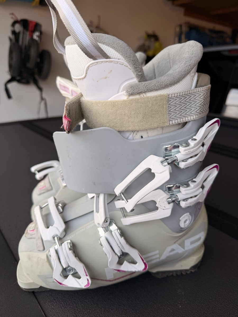 Youth Ski Boots - Head 22.5