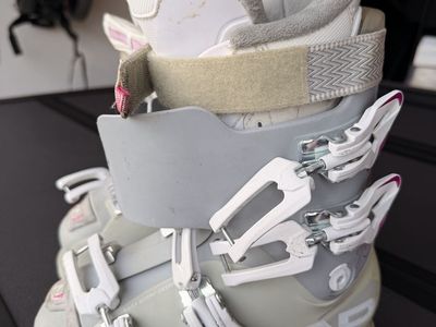 Youth Ski Boots - Head 22.5