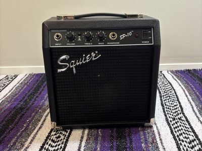Squier SP10 Guitar Amp