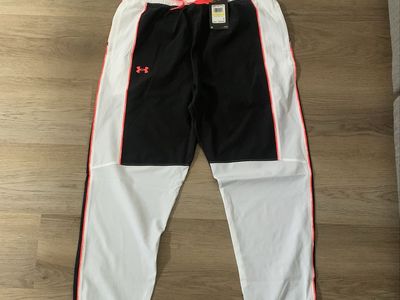 Under Armour NWT Women's Colorblock Track Pants Joggers Size Medium