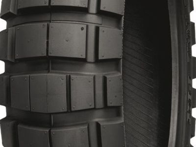 Shinko E805 rear tire