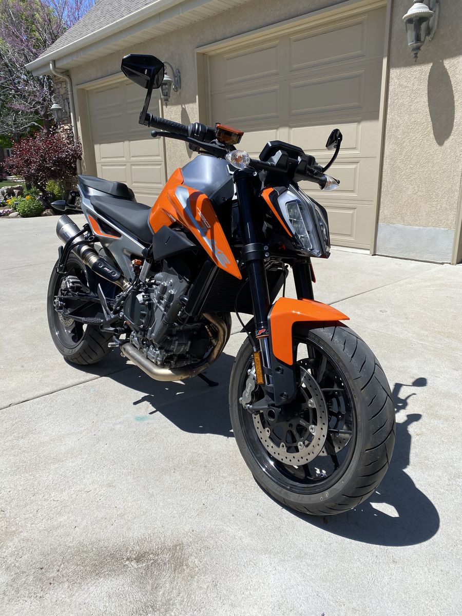 KTM Duke 790 + ICON Helmet