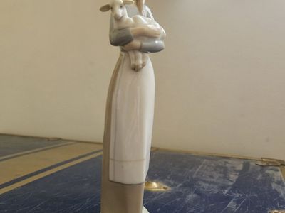 Lladro "girl with lamb"