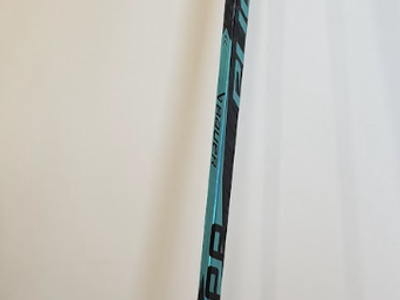 Senior Bauer Pulse Right Handed Hockey Stick P28 77 Flex (New)