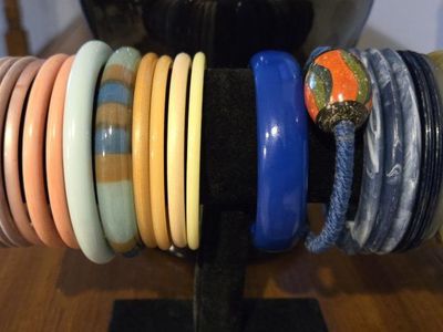 VTG Bangle Bracelets Mixed Colors & Sizes Lot/23