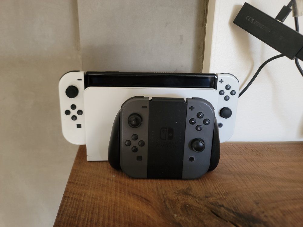 Nintendo Switch with Mario Kart 8 Deluxe and 4 Joy Cons