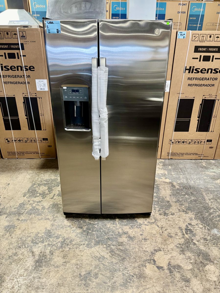 GE STAINLESS STEEL SIDE BY SIDE REFRIGERATOR