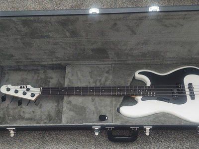 ESP LTD Surveyor '87 4-string Bass Guitar with Hard Case