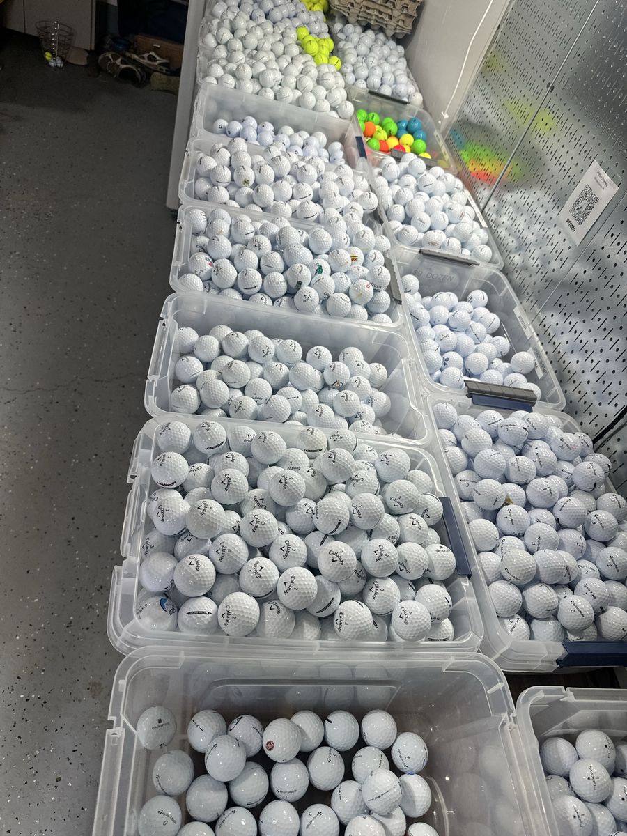 200 Like New Bridgestone e6 & e12 Golf Balls