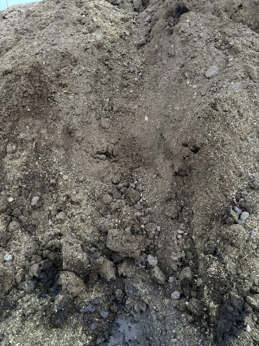 Top Soil with cow, horse, pig manure and sawdust