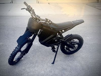 RAWR MINI R17 E-DIRT BIKE $2100