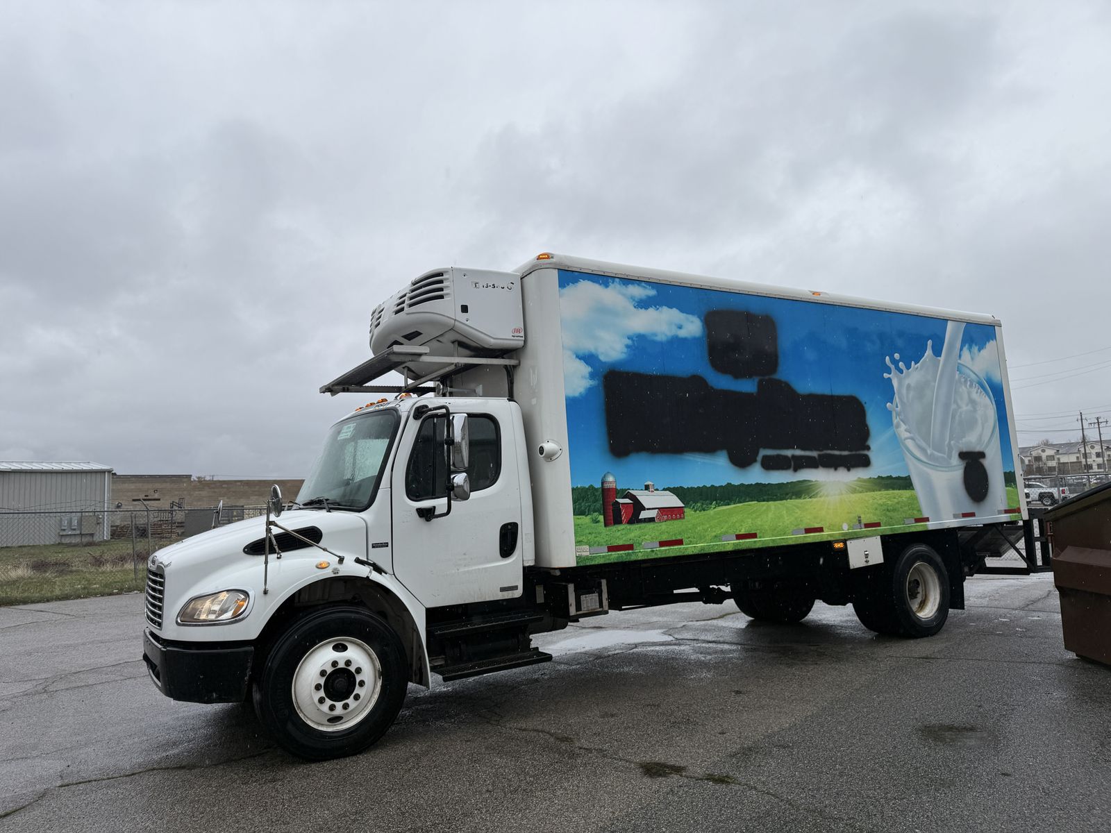 2007 FREIGHTLINER M2 106