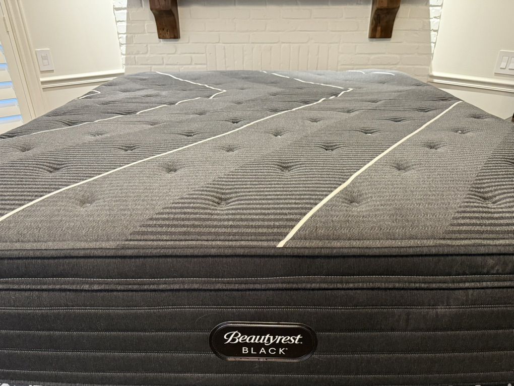 King Beautyrest black Mattress! Only $500