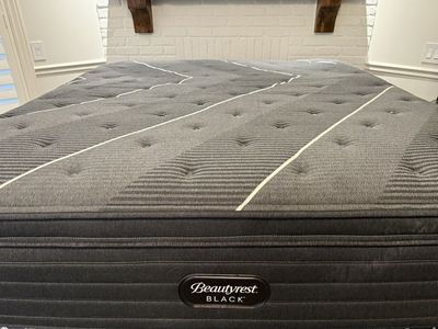 King Beautyrest black Mattress! Only $500