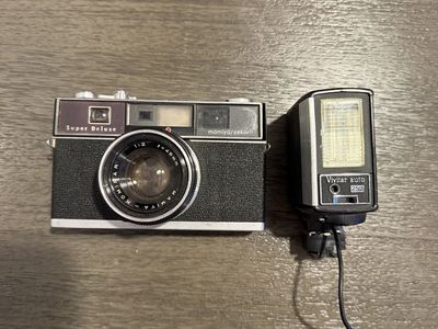 Vintage Mamiya/Sekor Super Deluxe 35mm Rangefinder Camera with Vivar Auto 252 Flash