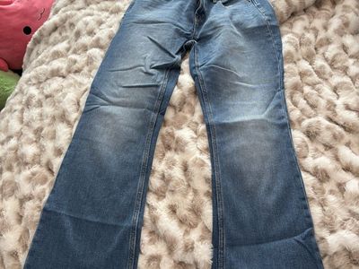 Old Navy Size 0 Medium Wash Flare Jeans - New with Tags