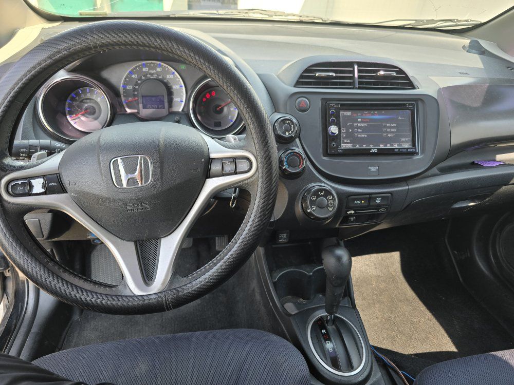 Main image 4