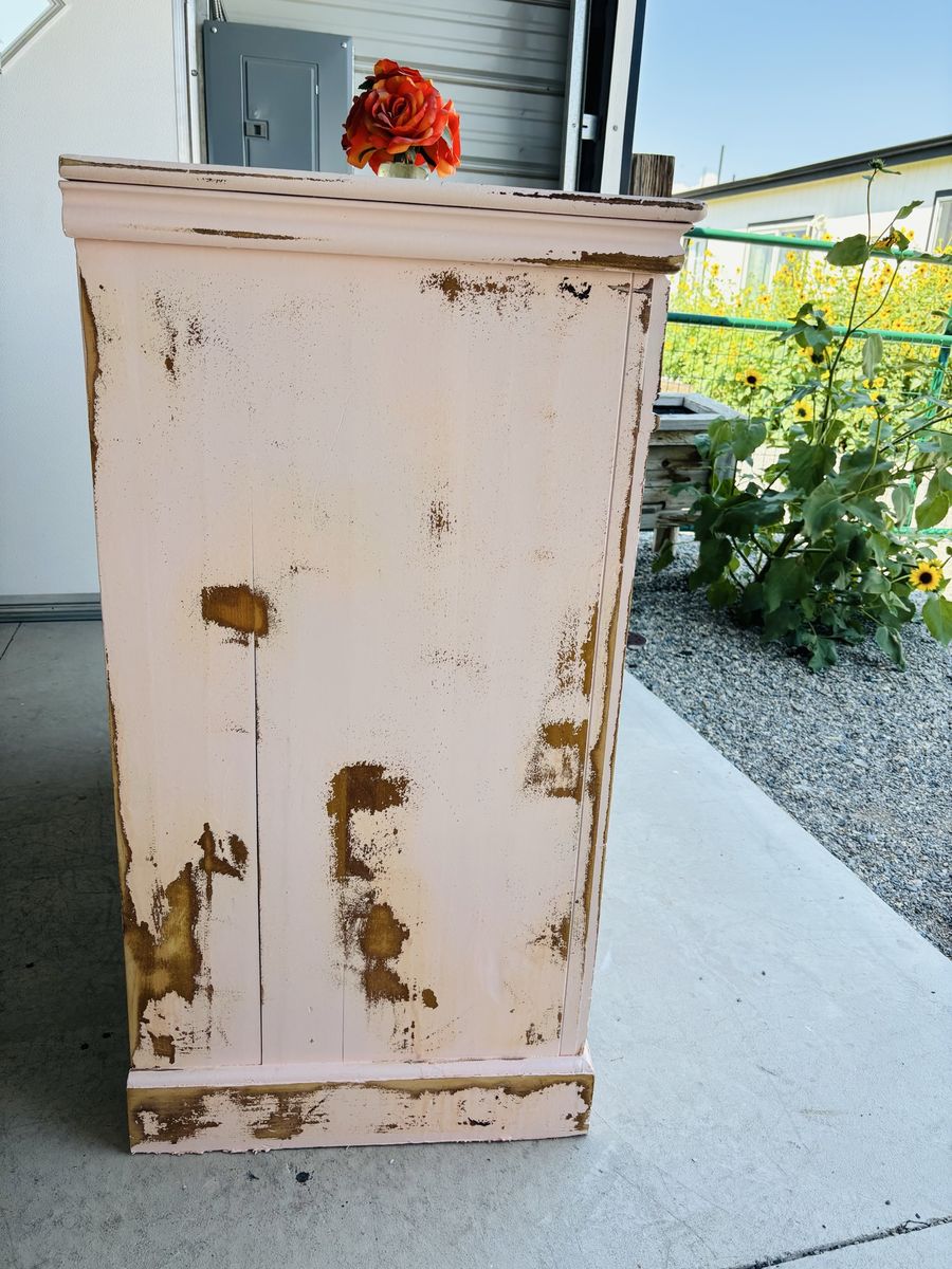 Main image 3