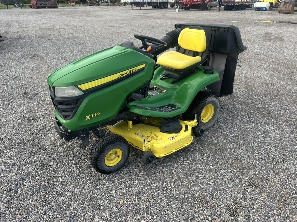 John Deere X350 Lawn Mower