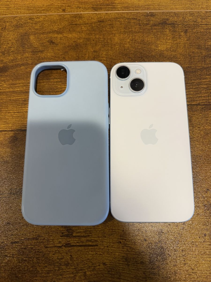 iPhone 15 128GB 100% battery