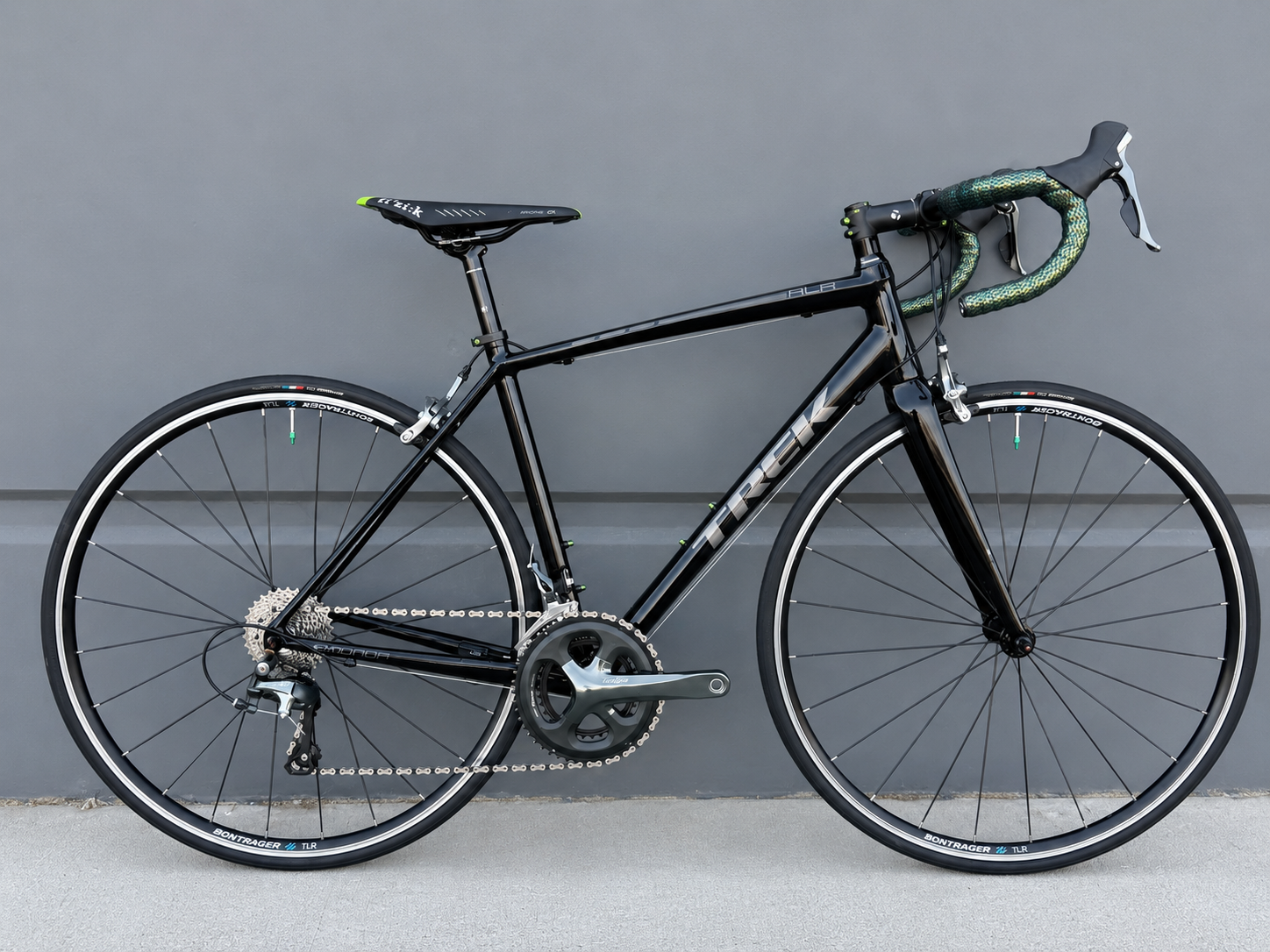 Trek Emonda ALR Road Bike – 54 cm – Full Tiagra 4700 – Bontrager TLR Wheels