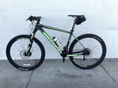 SCOTT SCALE 760 HARD TAIL MOUNTAIN BIKE, ROCK SHOCKS, SHIMANO BRAKES/DRIVELINE