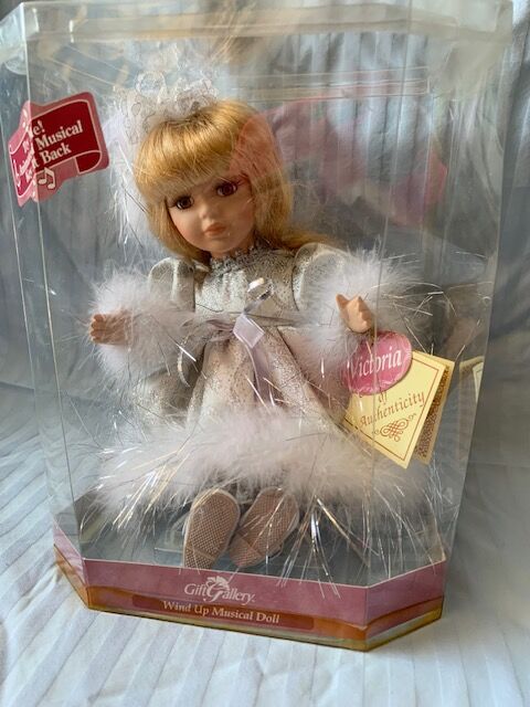 Gift Gallery:  Wind up musical doll