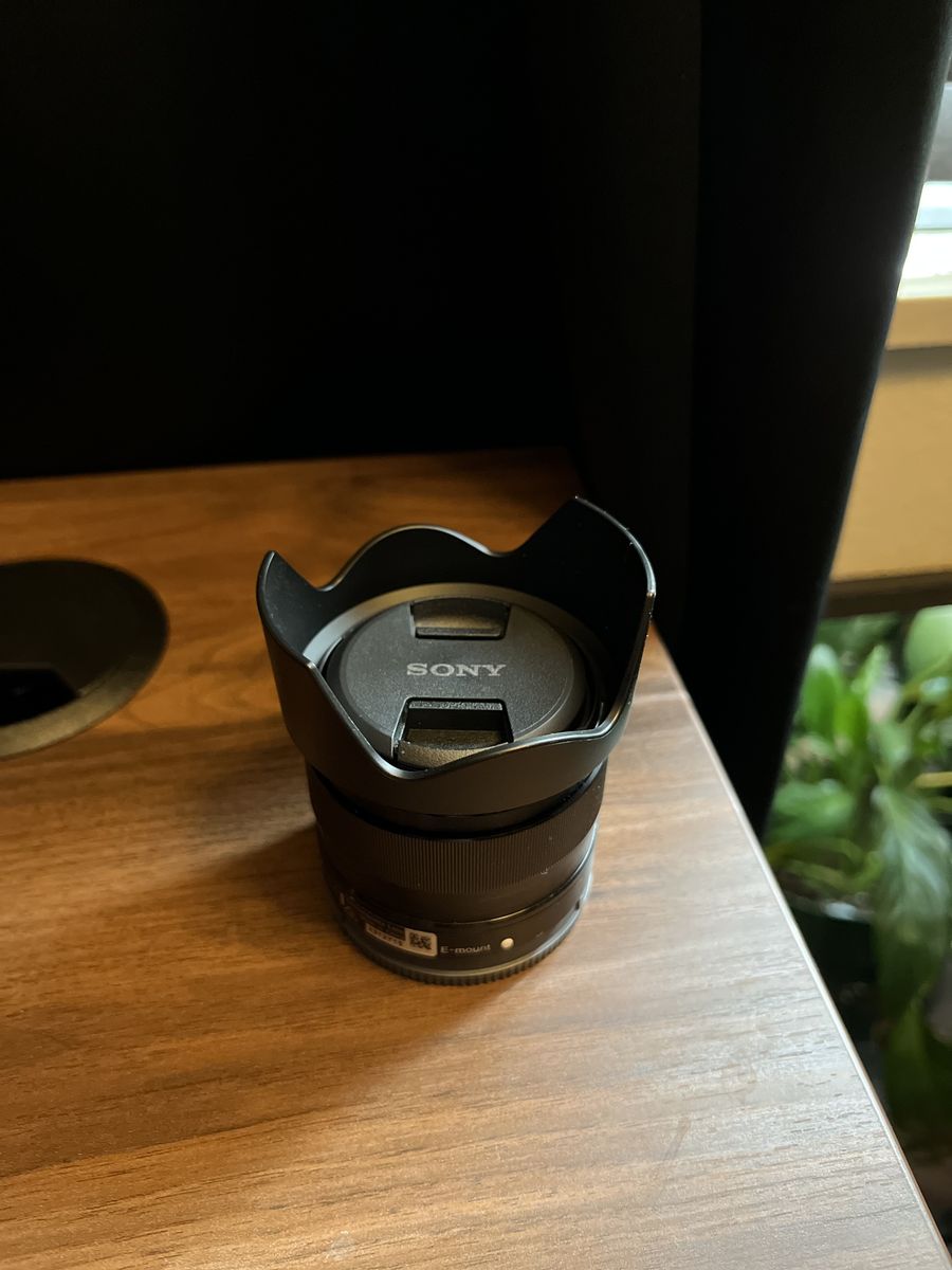 Sony 35 mm f/1.8 Prime Fixed Lens - like new - 50 shutter count - never been outside
