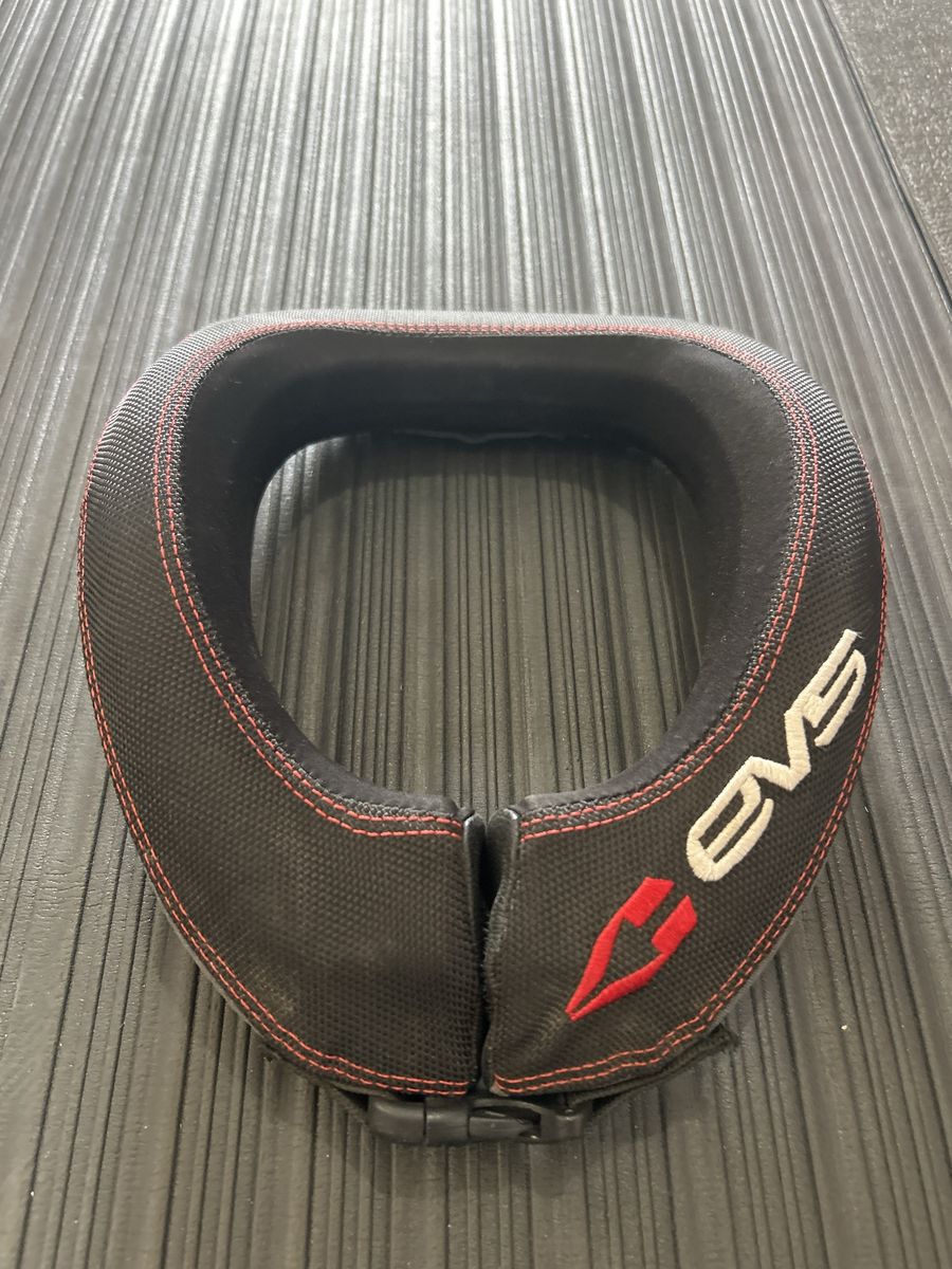 EVS R4 Youth Race Collar Neck Brace Motocross ATV UTV Dirt Bike Neck Protector