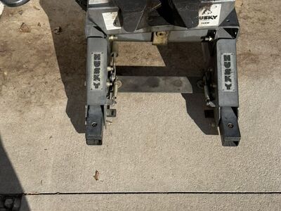 Husky Fifth Wheel Hitch