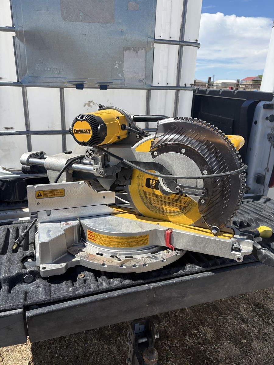 Like New DeWalt Miter Saw