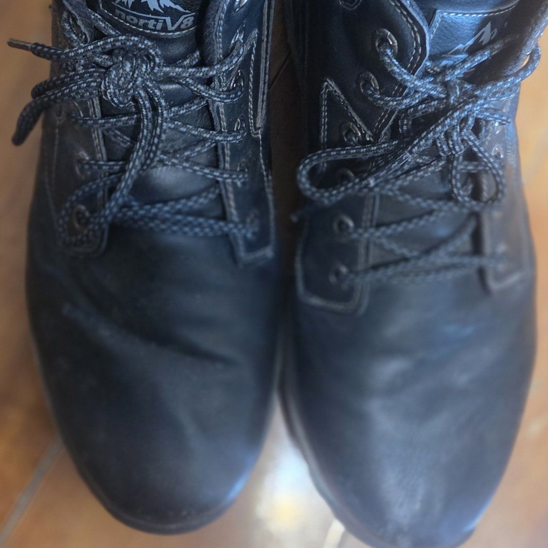 nice mens shoes great condition size 12