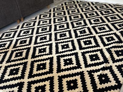 Area rug