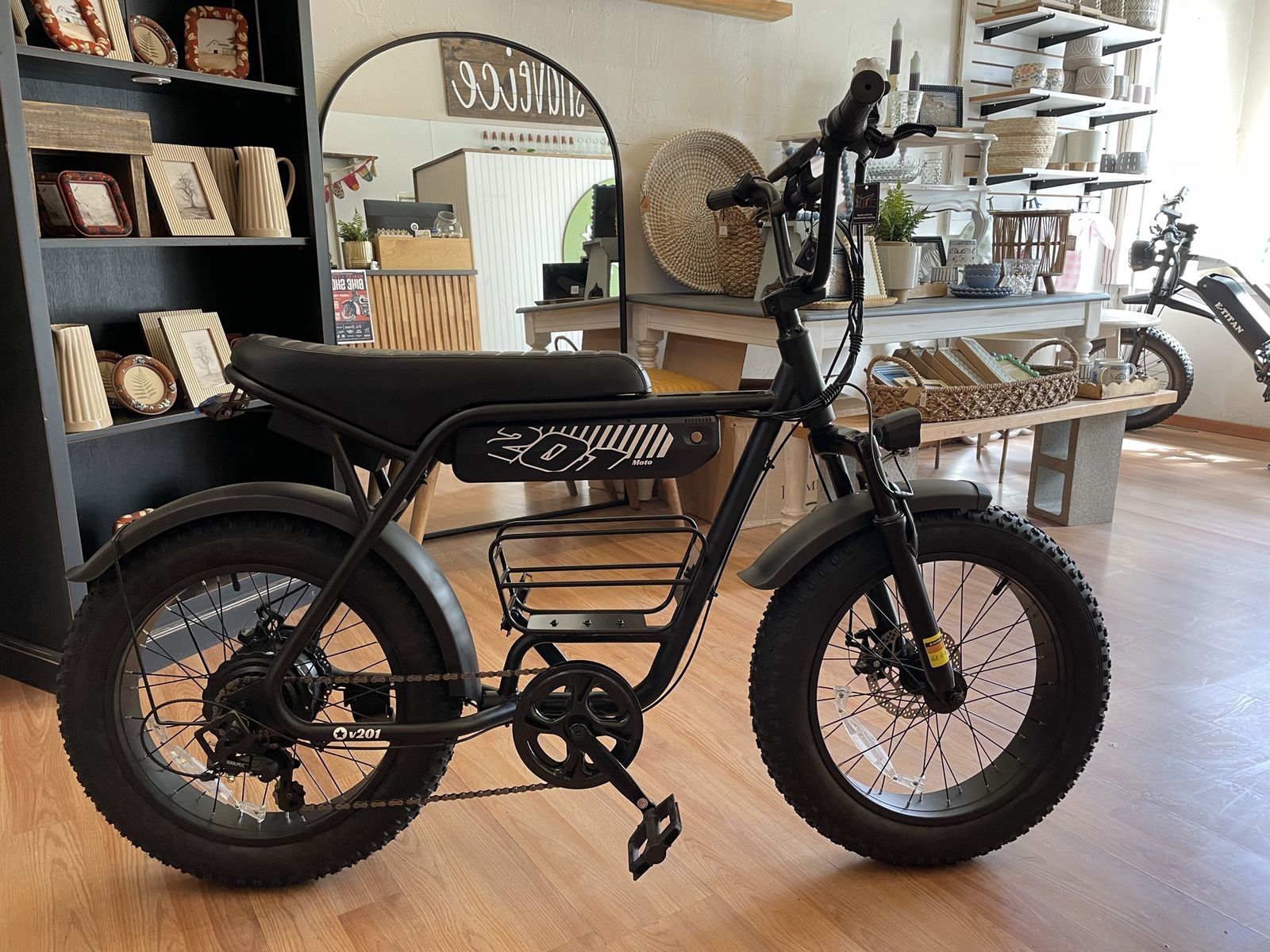 NEW Eskute V201 Electric Bike 48v 1500 Watt 15AH Battery