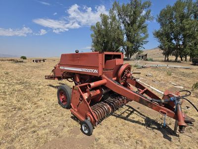 Hesston 4600 baler