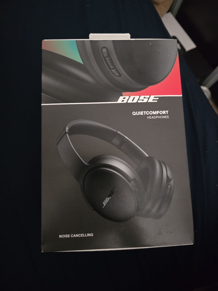 $300-OBO Bose quietcomfort headphones brand new in sealed box