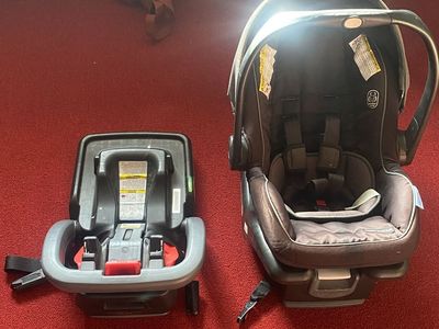 Graco Car seat and 2 Bases