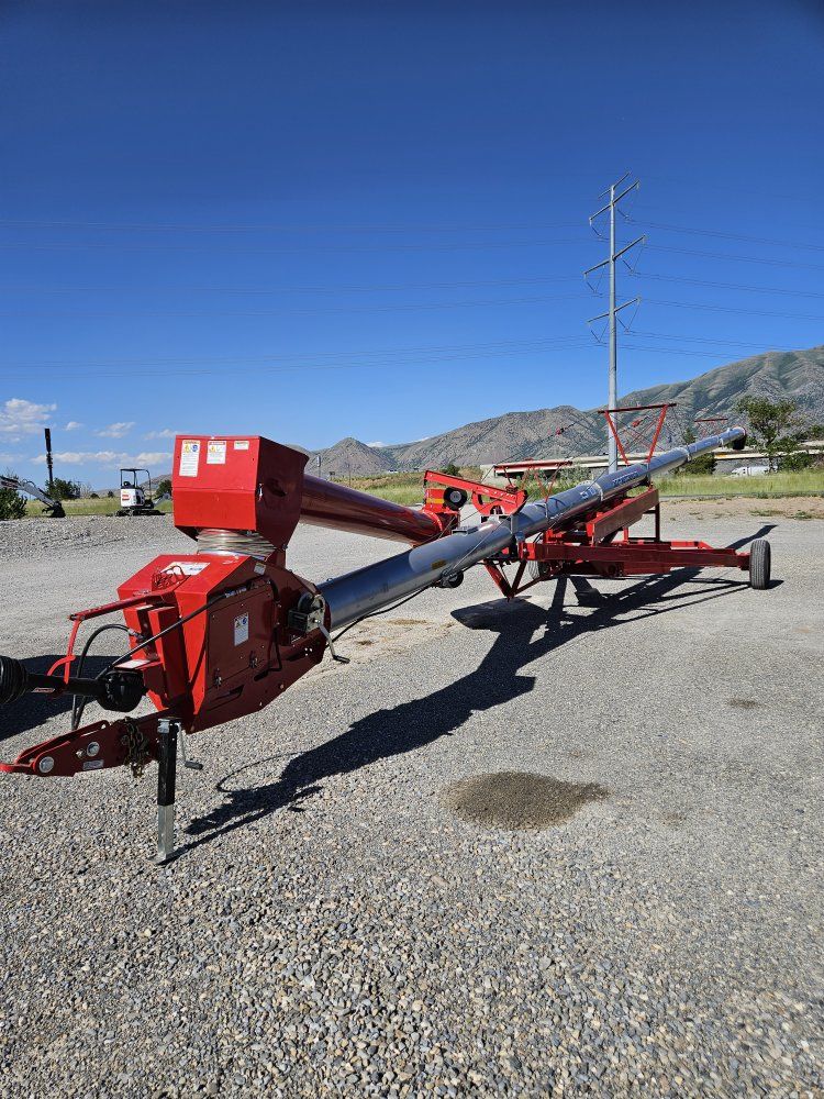 AGI Hutchinson Grain Auger - Farm Equipment
